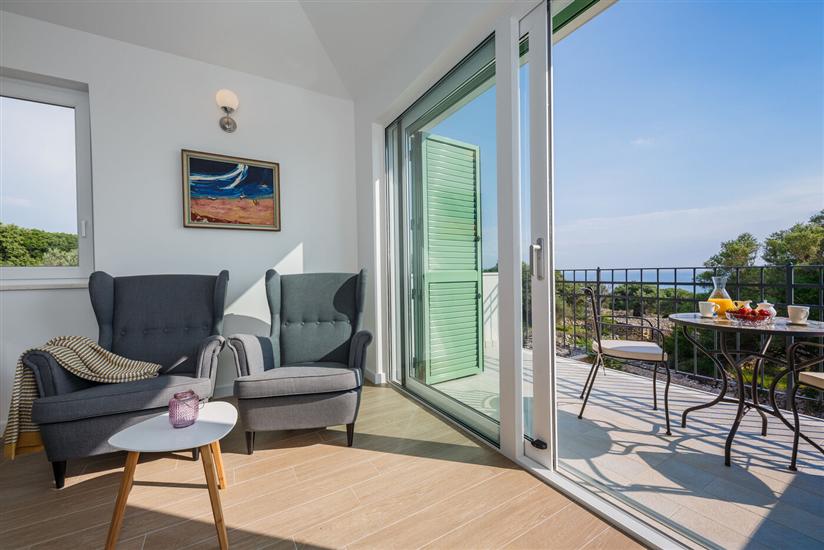 House K1, for 10 persons