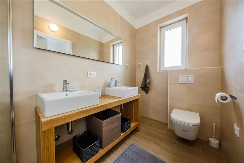 House K1, for 10 persons