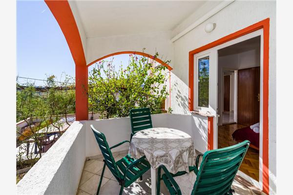 House K1, for 12 persons