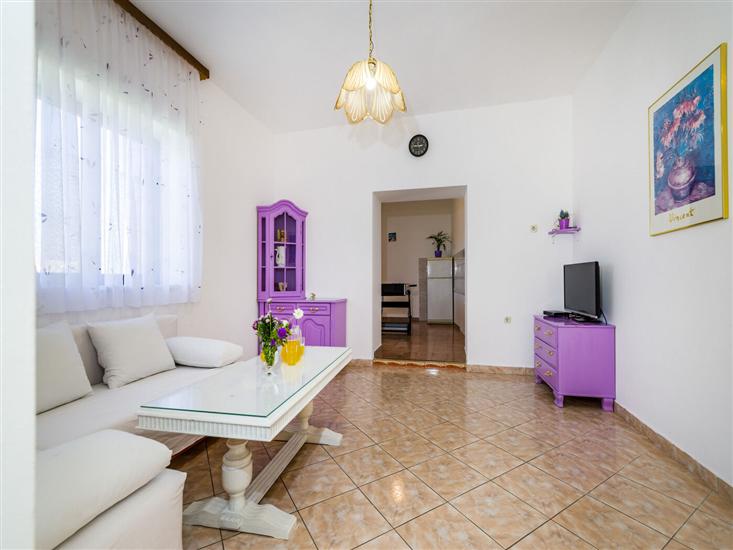 House K1, for 12 persons