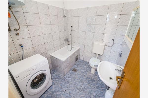 House K1, for 12 persons