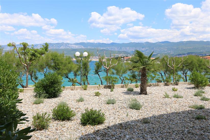 Apartment A2, for 5 persons