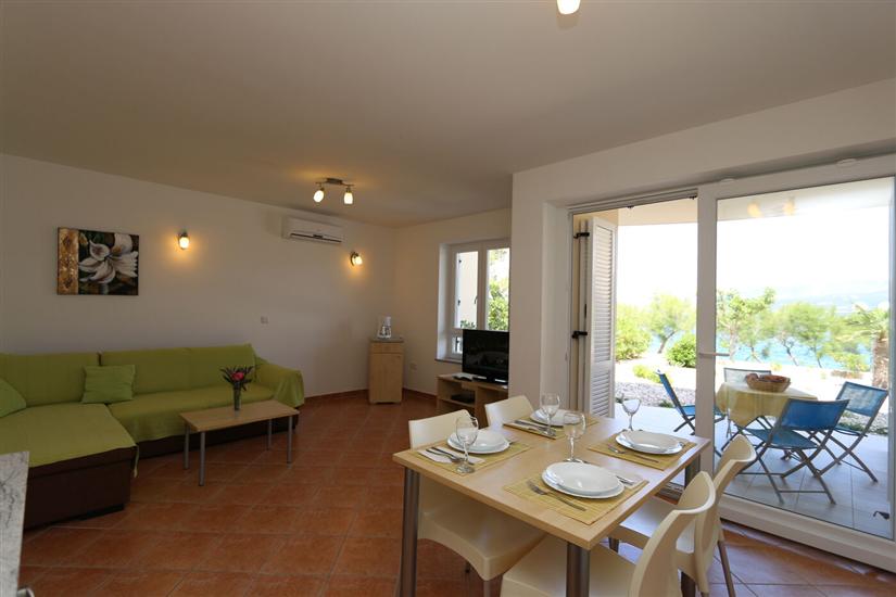 Apartment A2, for 5 persons