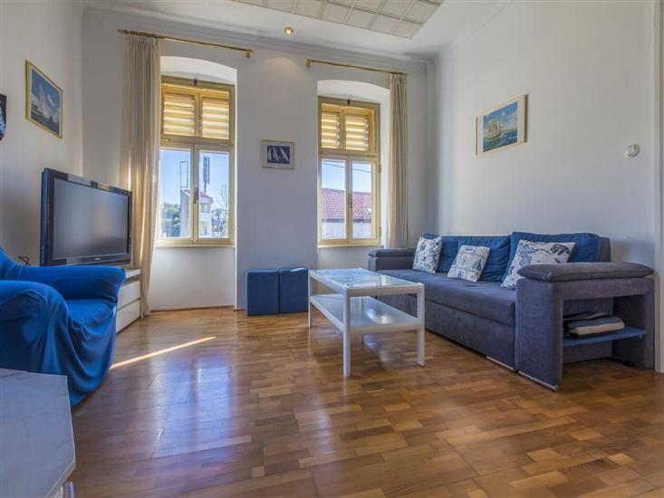 Apartment A1, for 5 persons