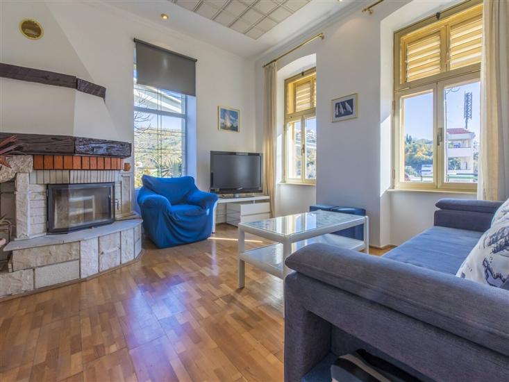 Apartment A1, for 5 persons