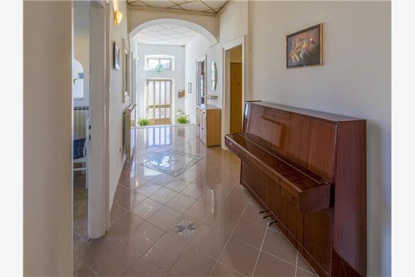 Apartment A1, for 5 persons