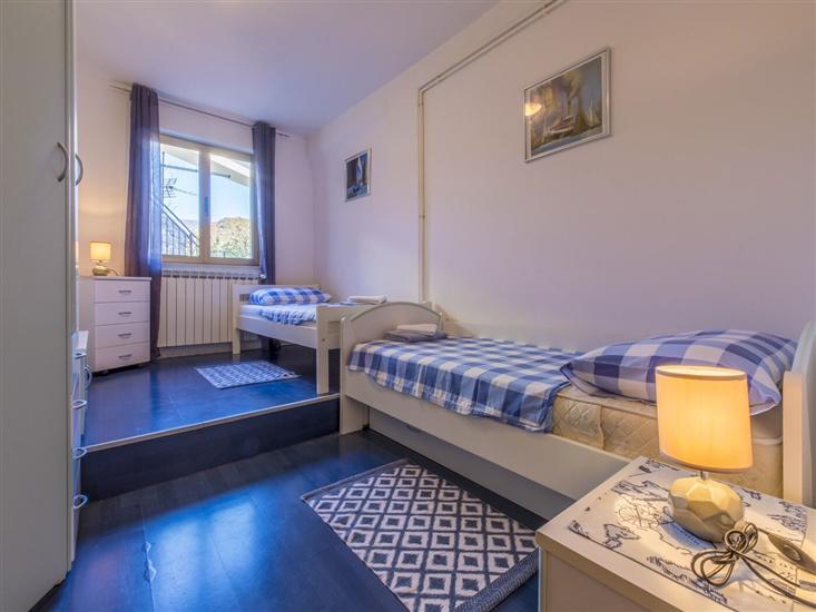 Apartment A1, for 5 persons