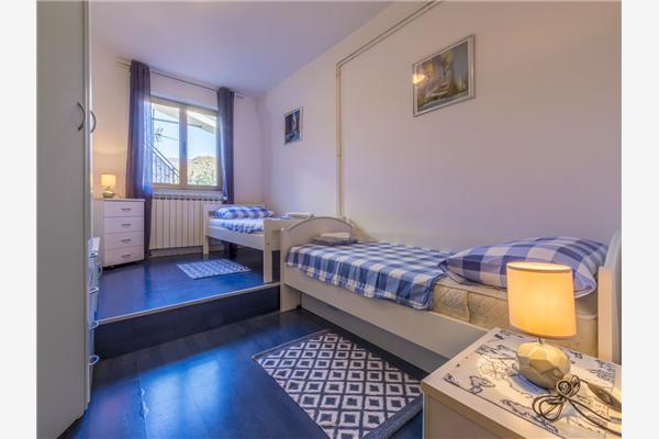 Apartment A1, for 5 persons