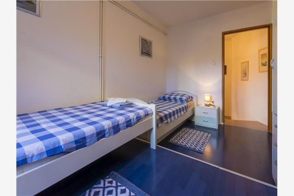 Apartment A1, for 5 persons