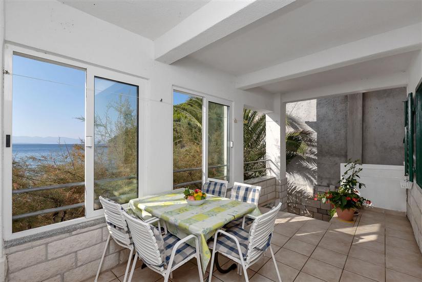 Apartment A1, for 5 persons