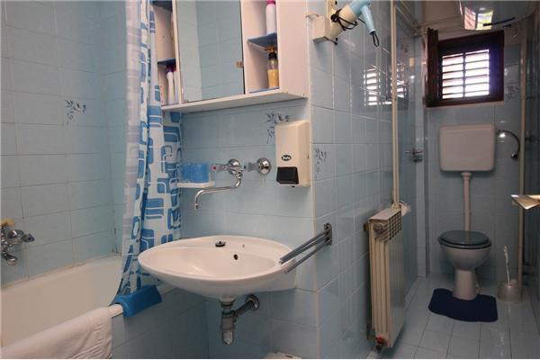 Apartment A3, for 5 persons