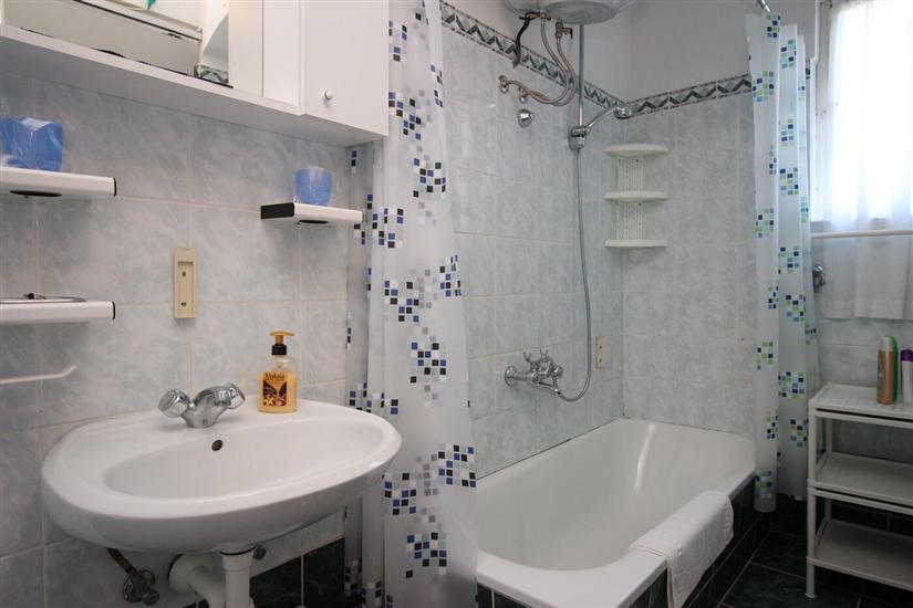 Apartment A3, for 5 persons