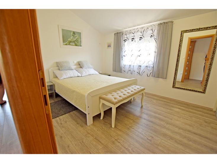 Apartment A2, for 6 persons