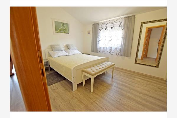 Apartment A2, for 6 persons