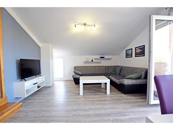 Apartment A2, for 6 persons