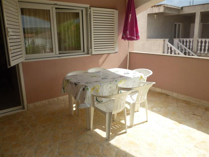 Apartment A5, for 5 persons