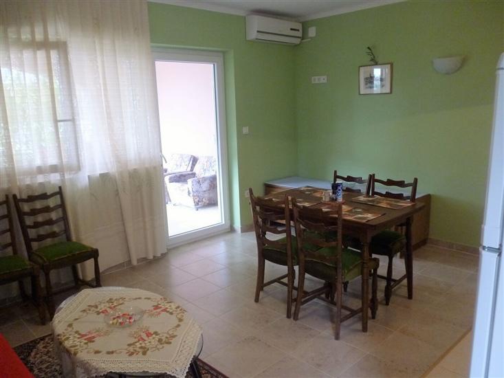 Apartment A5, for 5 persons