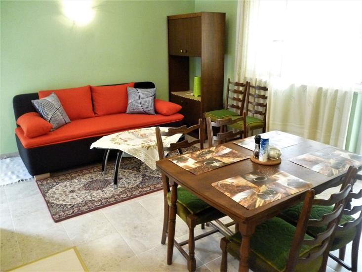 Apartment A5, for 5 persons