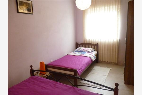Apartment A5, for 5 persons