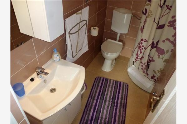 Apartment A5, for 5 persons