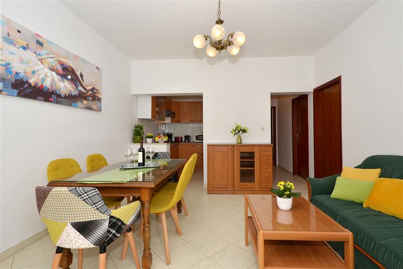Apartment A1, for 6 persons
