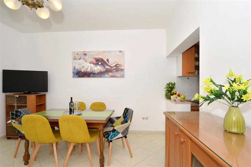 Apartment A1, for 6 persons