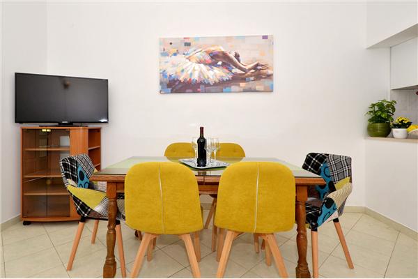 Apartment A1, for 6 persons