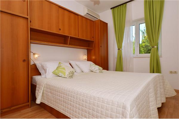 Apartment A1, for 6 persons