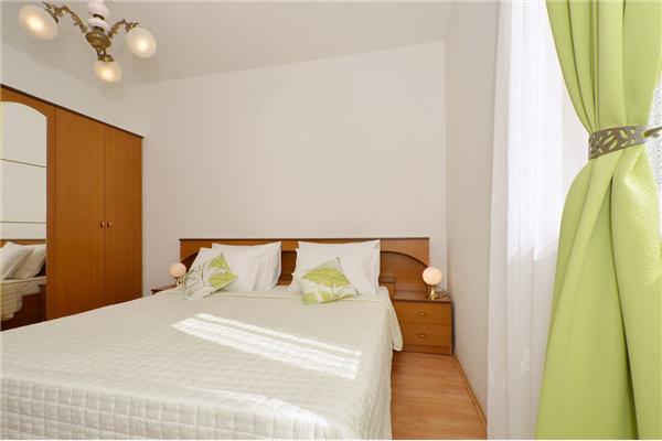 Apartment A1, for 6 persons