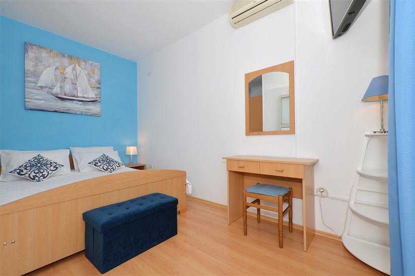Apartment A2, for 6 persons