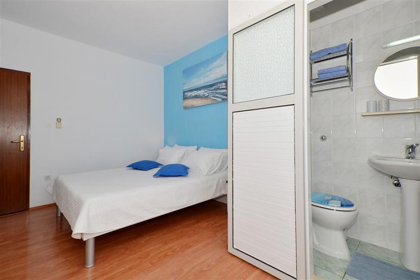Apartment A2, for 6 persons