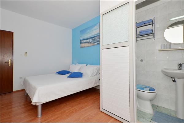 Apartment A2, for 6 persons