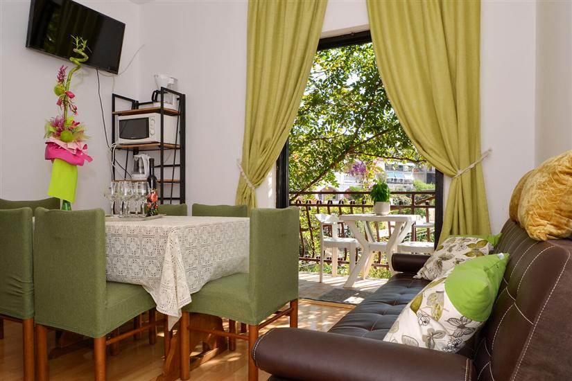 Apartment A2, for 6 persons