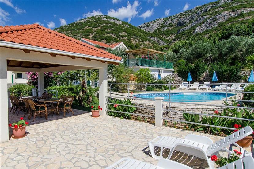 Hiša Holiday Villa Klara
