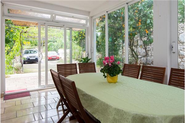 Kuća K1, za 10 osoba/e