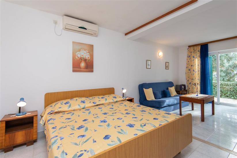 Kuća K1, za 10 osoba/e