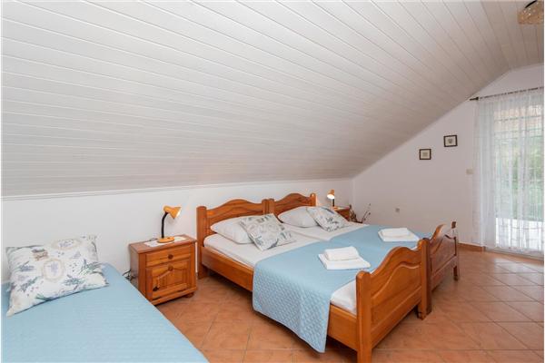 Kuća K1, za 10 osoba/e