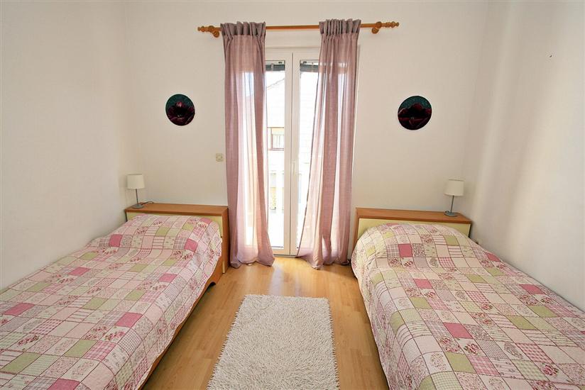 Apartment A6, for 5 persons