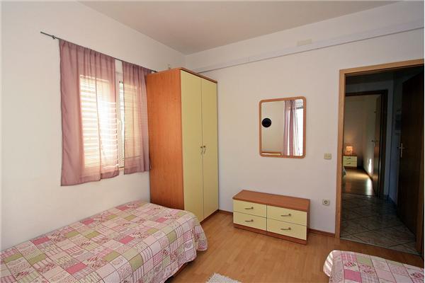 Apartment A6, for 5 persons