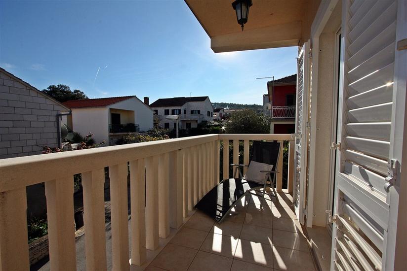 Apartment A6, for 5 persons