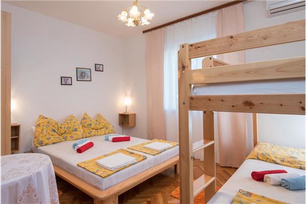 Apartment A4, for 4 persons