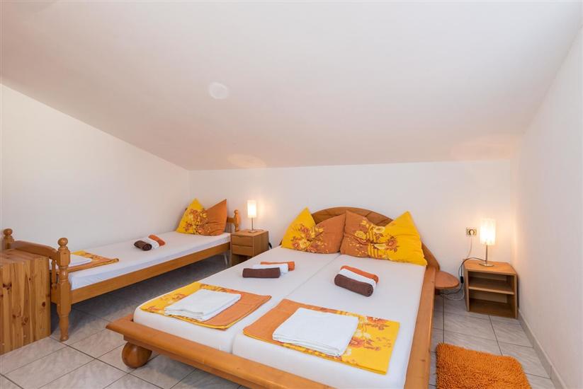 Apartment A5, for 4 persons