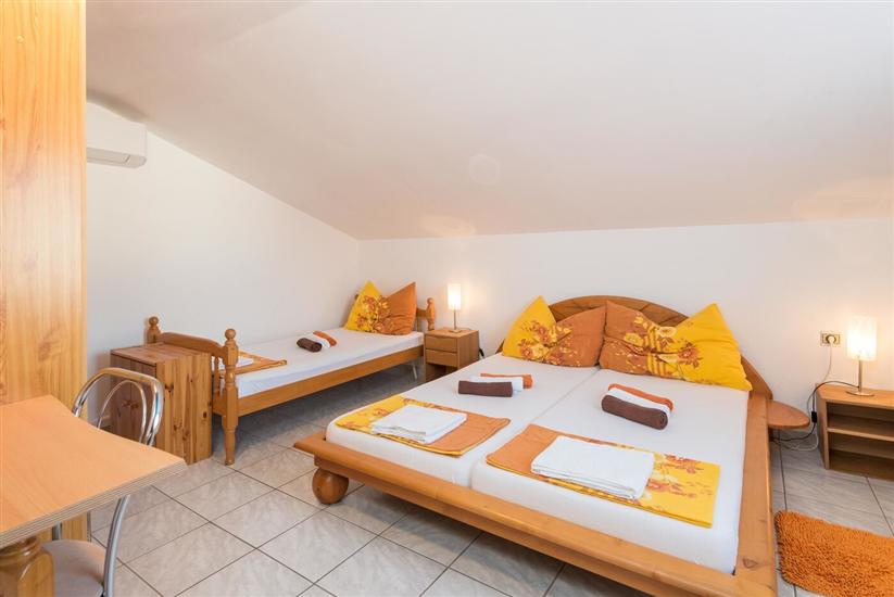 Apartment A5, for 4 persons