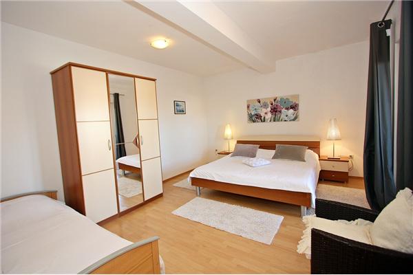 Apartment A4, for 6 persons