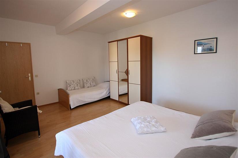 Apartment A4, for 6 persons