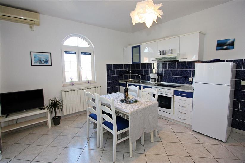 Apartment A4, for 6 persons