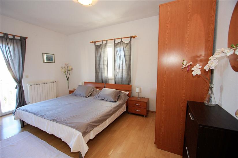Apartment A4, for 6 persons