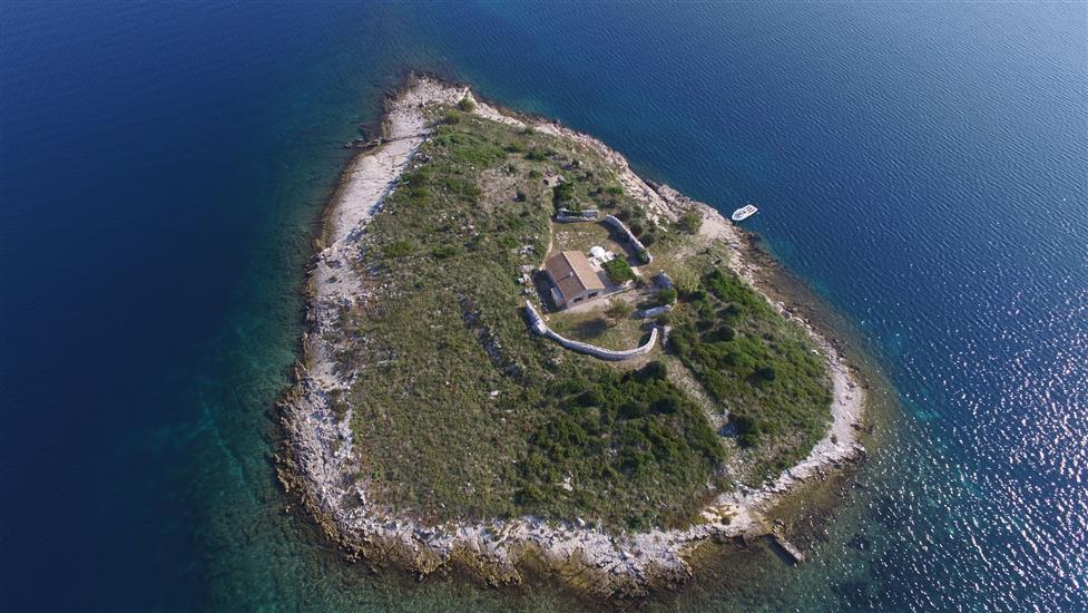 House Island just for You- Ravna Sika