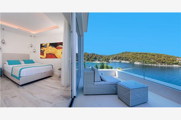 House K1, for 12 persons