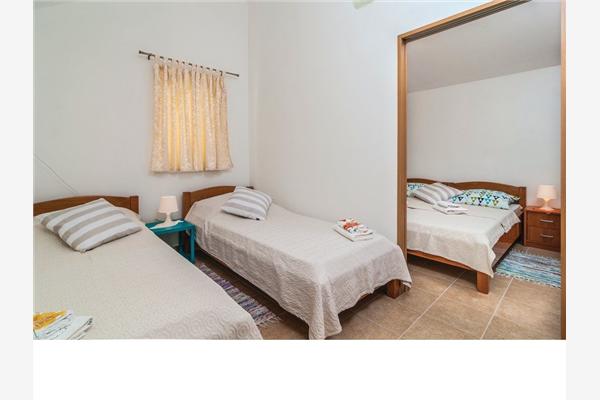 Apartment A3, for 6 persons